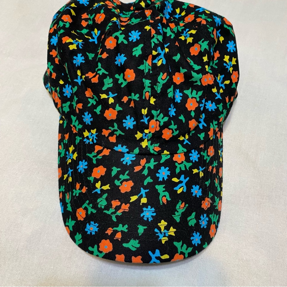 NWOT BAGGU Black Floral Baseball Cap